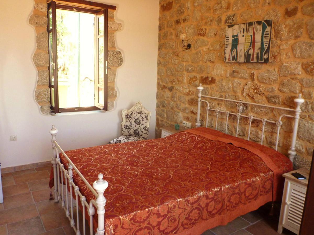 Bright Sun Villas Chalki Town Room photo